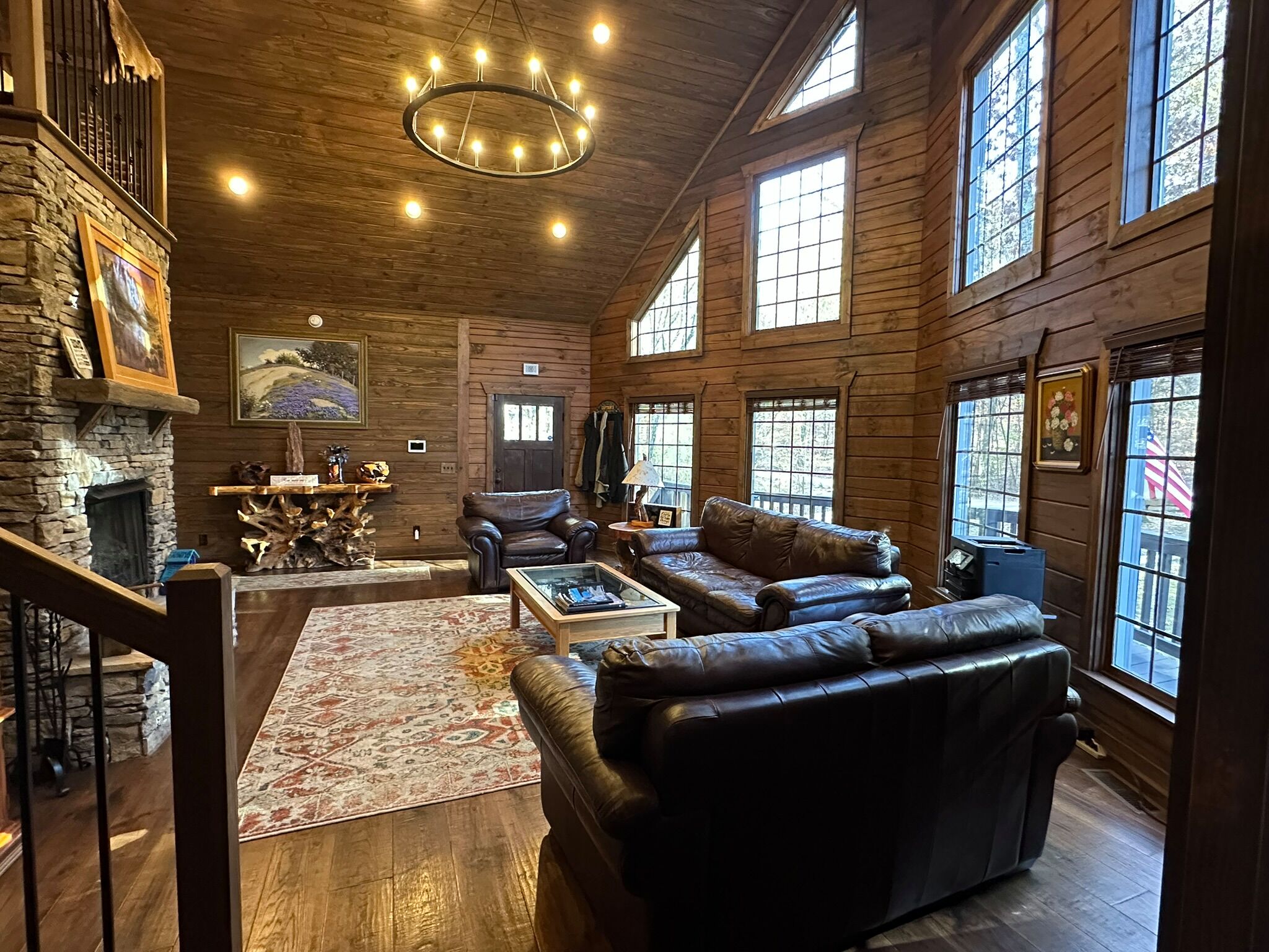 RIVER FRONT HOME W/ UNRESTRICTED ACREAGE FOR SALE IN TN ON TENNESSEE RIVER, DEER & TURKEY HUNTING