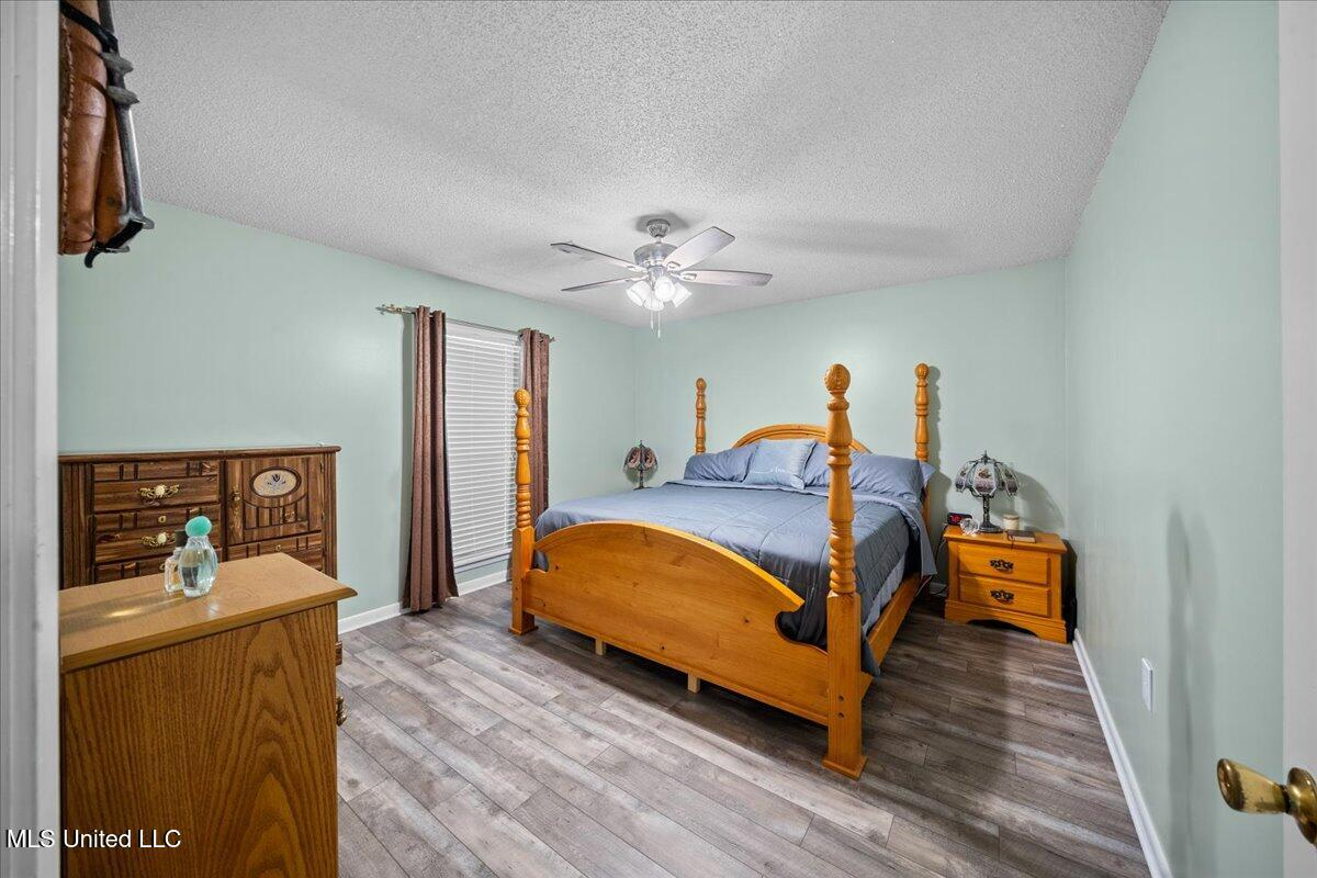 Pike Co Home with 125 Acres in North Pike School District