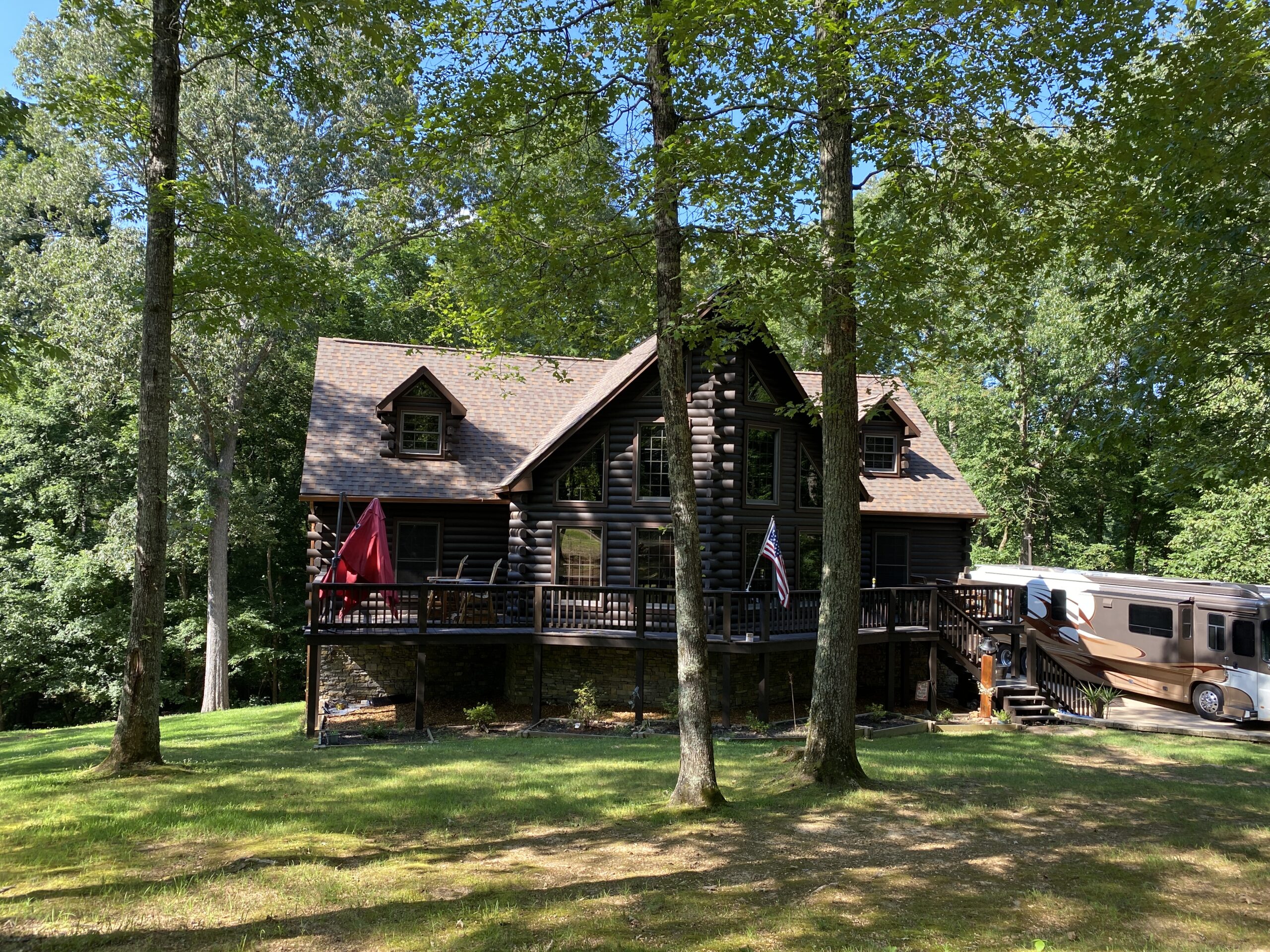 RIVER FRONT HOME W/ UNRESTRICTED ACREAGE FOR SALE IN TN ON TENNESSEE RIVER, DEER & TURKEY HUNTING