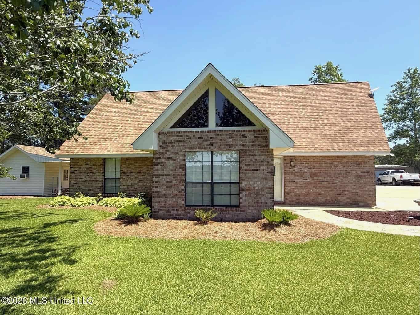 Pike Co Home with 125 Acres in North Pike School District
