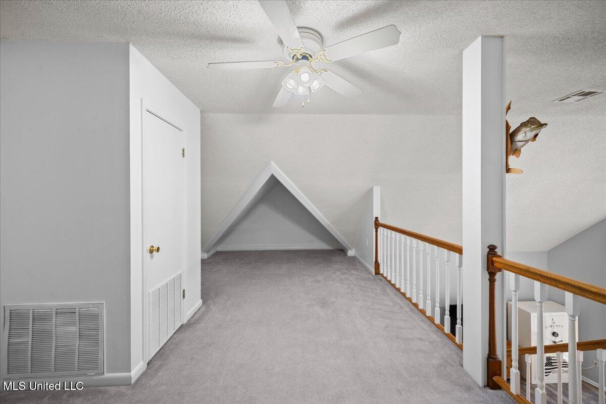 Pike Co Home with 125 Acres in North Pike School District