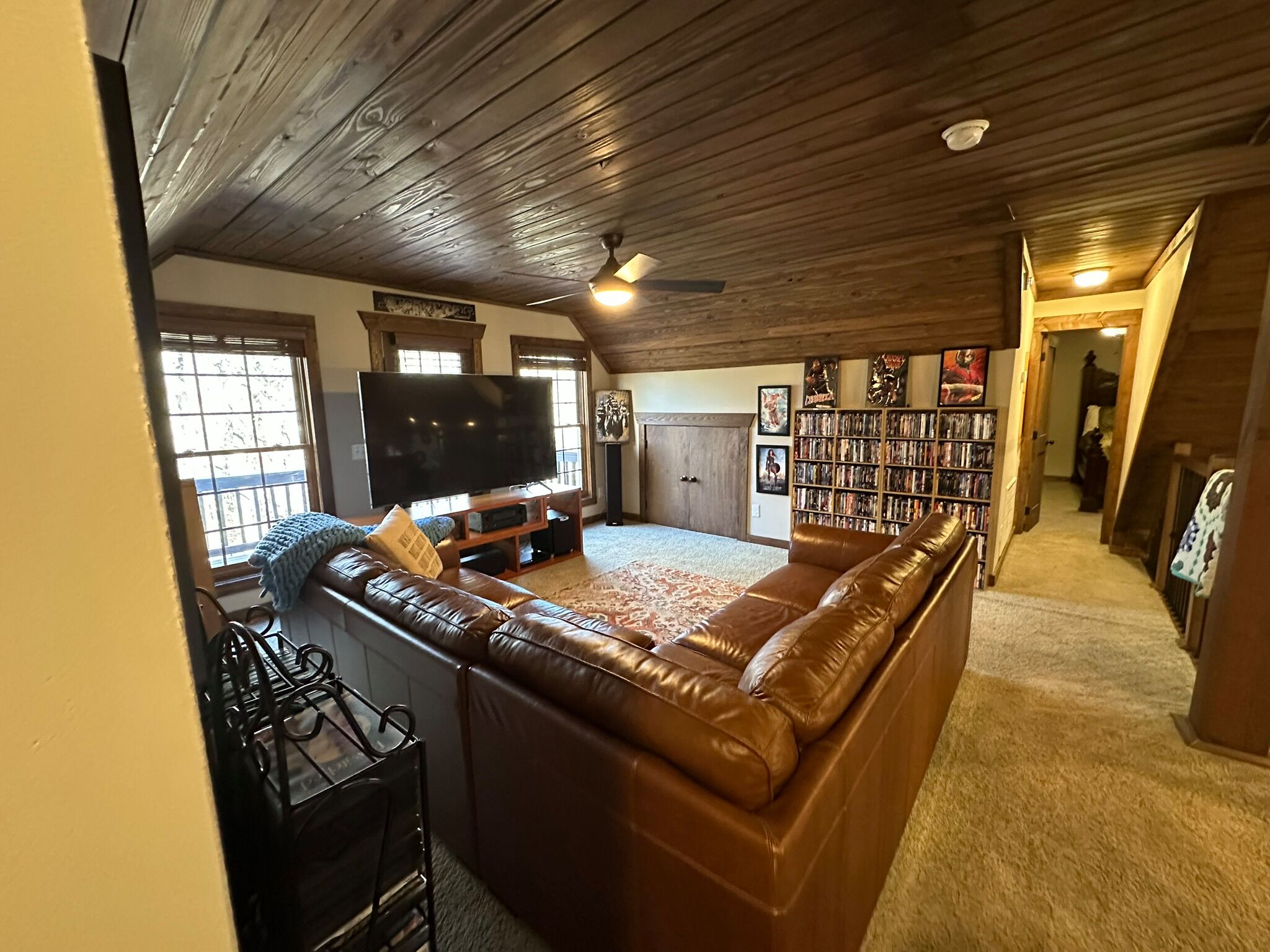 RIVER FRONT HOME W/ UNRESTRICTED ACREAGE FOR SALE IN TN ON TENNESSEE RIVER, DEER & TURKEY HUNTING