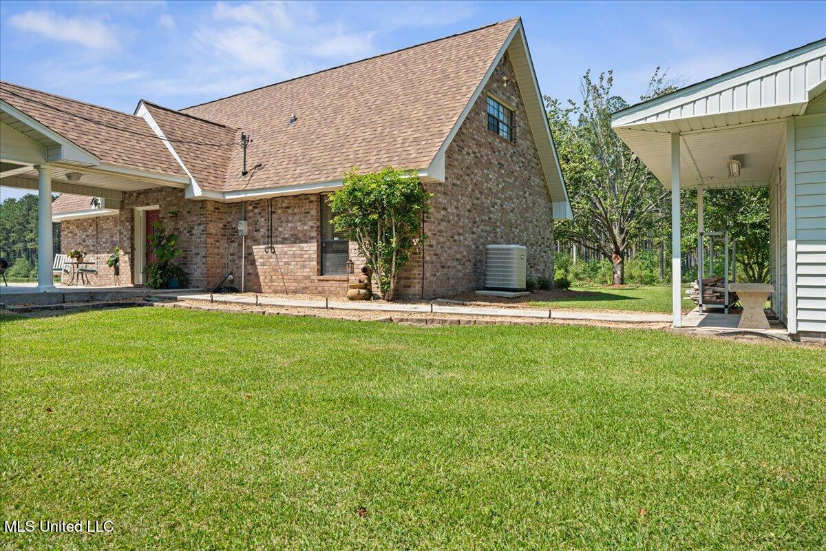Pike Co Home with 125 Acres in North Pike School District