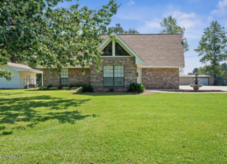 Pike Co Home with 125 Acres in North Pike School District