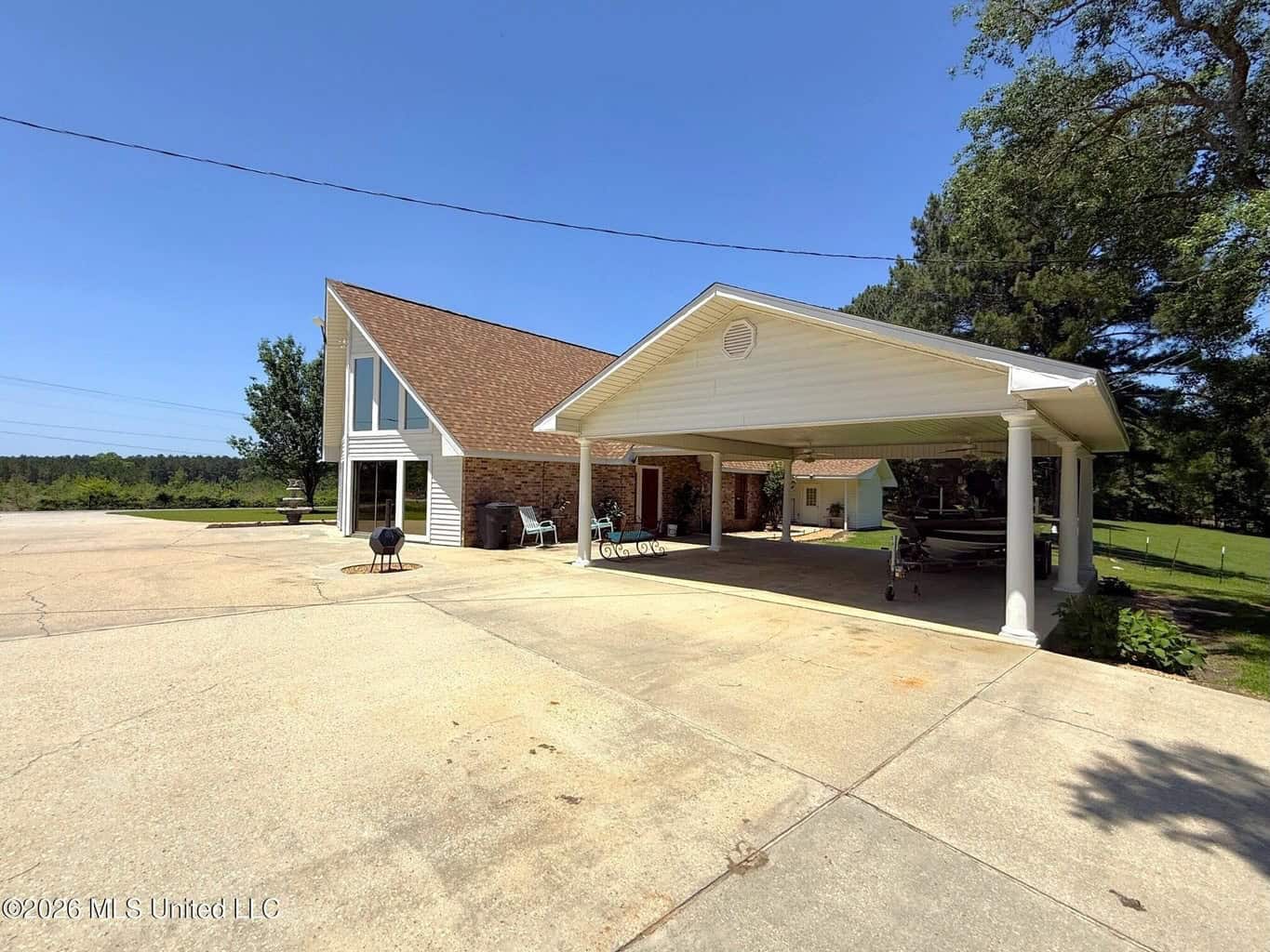 Pike Co Home with 125 Acres in North Pike School District