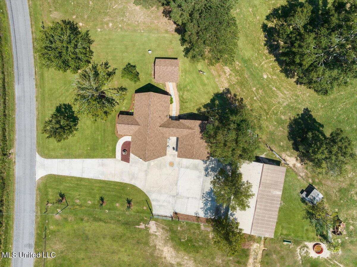 Pike Co Home with 125 Acres in North Pike School District