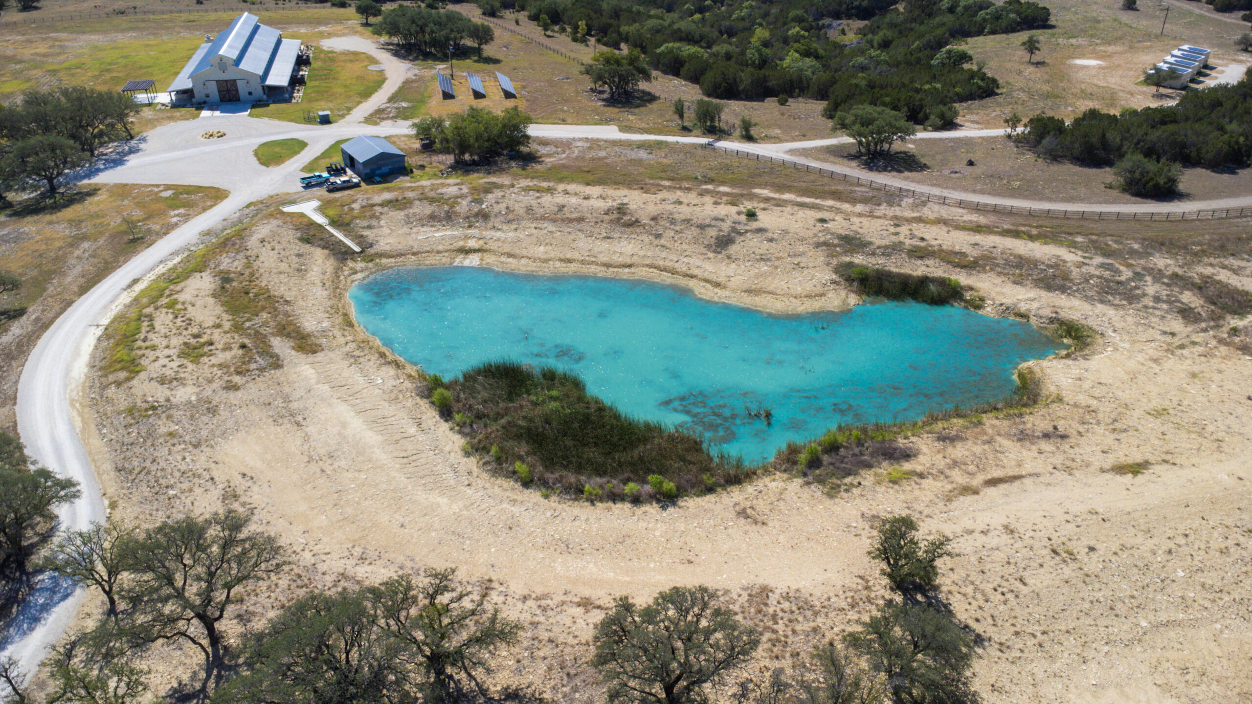 Luxury Barndominium, Guest Cabins & Hunting Land