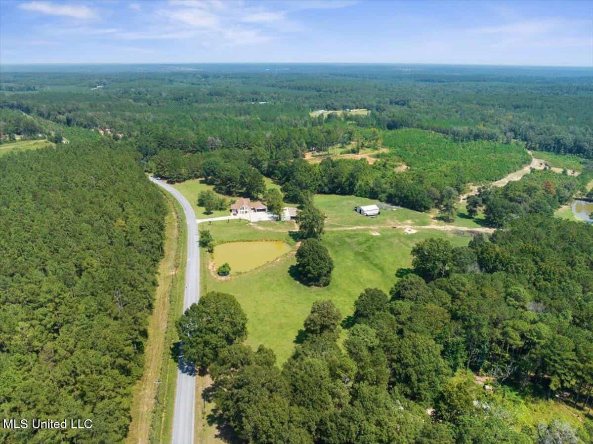 Pike Co Home with 125 Acres in North Pike School District