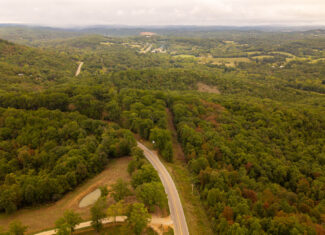 000 Highway 106, Eminence, Missouri