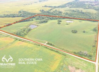 Hunter’s Paradise – 40 Acres…Row Crop, Timber, Building Potential