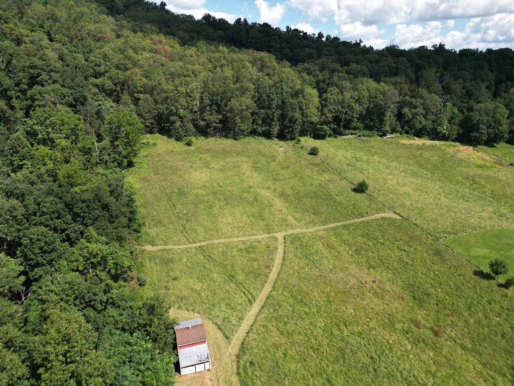 Round Mountain Retreat with Panoramic Views