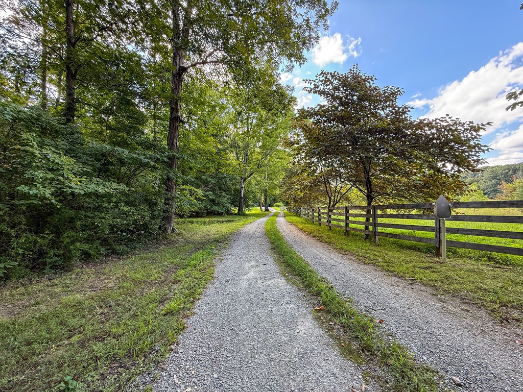 Historic Buckshoal Farm: Hunting, Fishing & Legacy Living