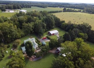 Modern Comfort Meets Rural Charm – Recreation Paradise