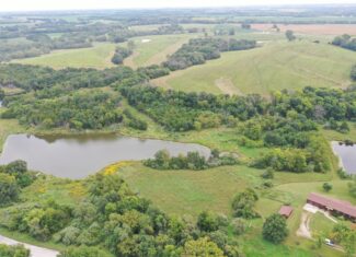 Spacious Home and Hunting on 24.5 Acres Just Outside of Bethany, MO