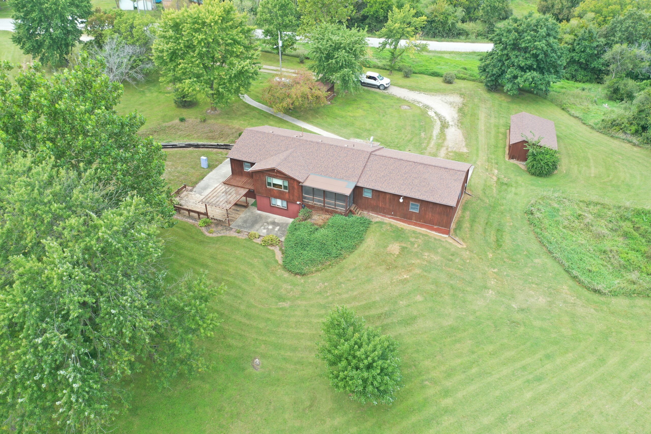 Spacious Home and Hunting on 24.5 Acres Just Outside of Bethany, MO
