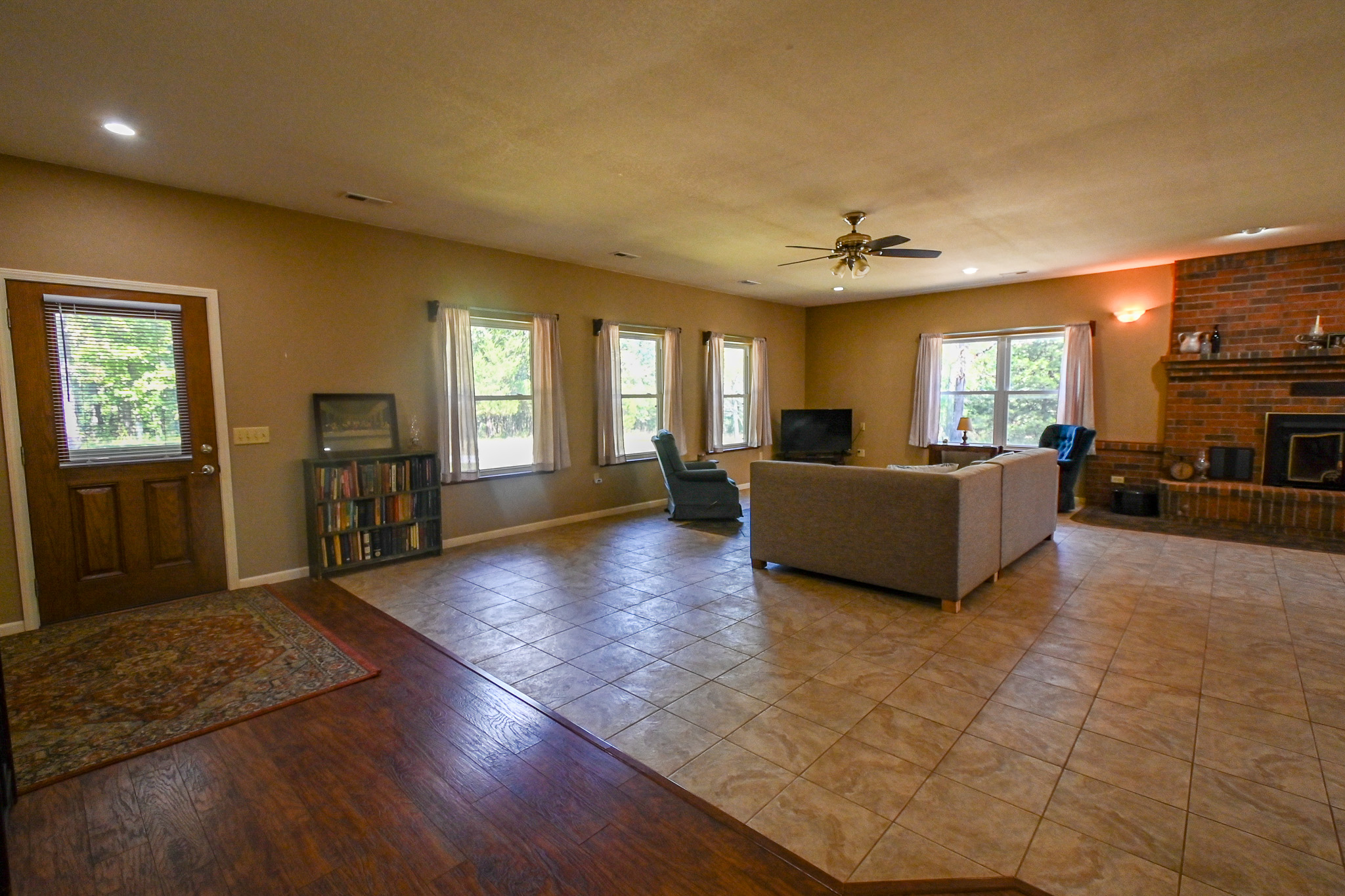 Home on 109+\- acres in Collins MO