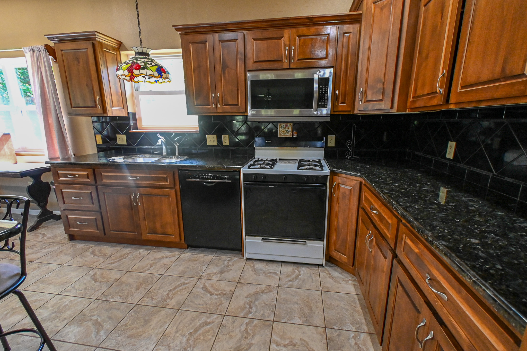 Home on 109+\- acres in Collins MO