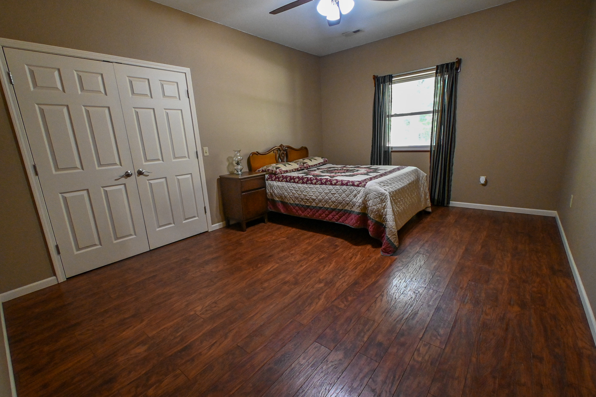 Home on 109+\- acres in Collins MO