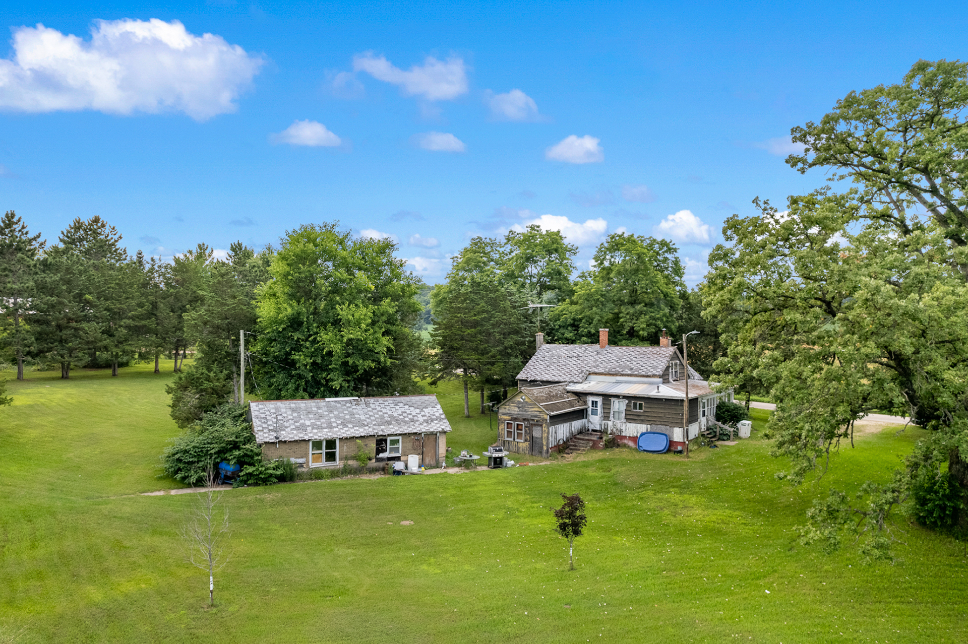 Marquette County Farm and 10+/- Acres Live & Online Auction