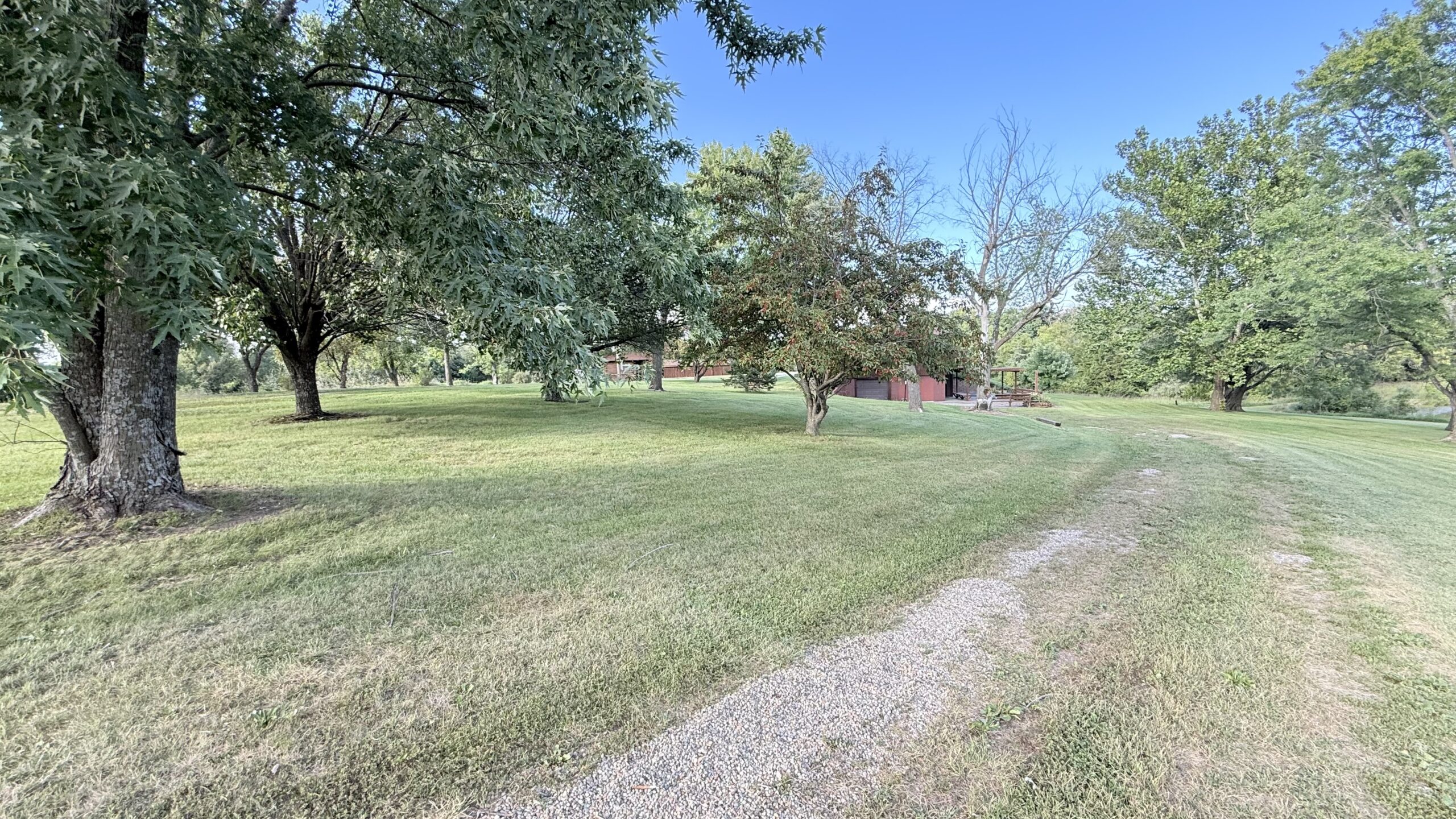 Spacious Home and Hunting on 24.5 Acres Just Outside of Bethany, MO