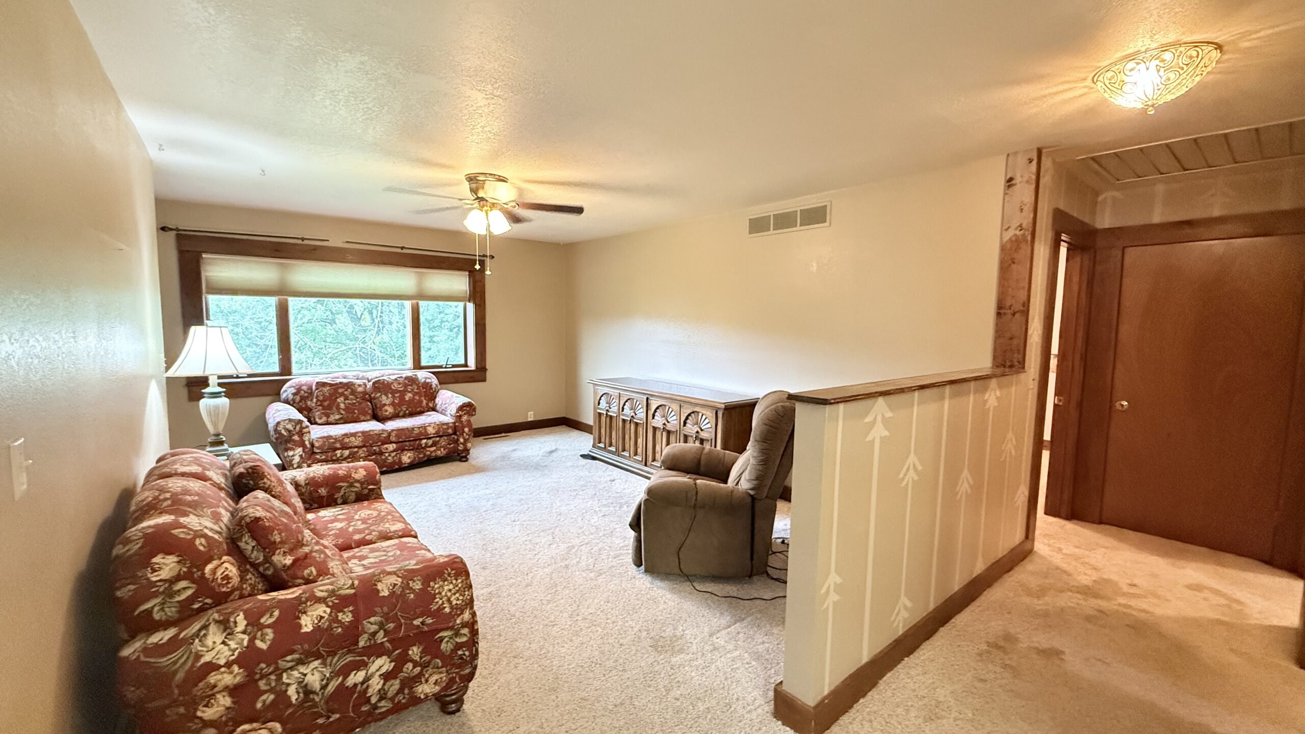 Spacious Home and Hunting on 24.5 Acres Just Outside of Bethany, MO