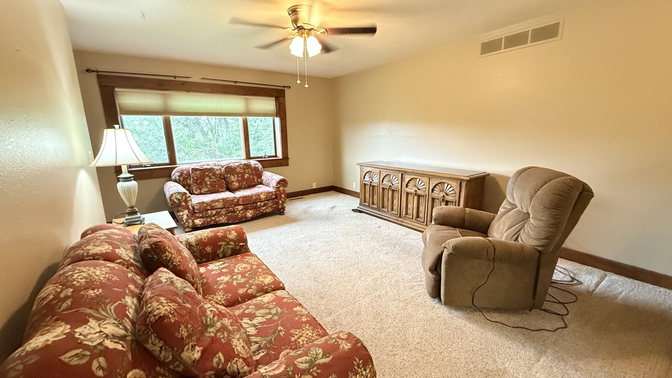 Spacious Home and Hunting on 24.5 Acres Just Outside of Bethany, MO