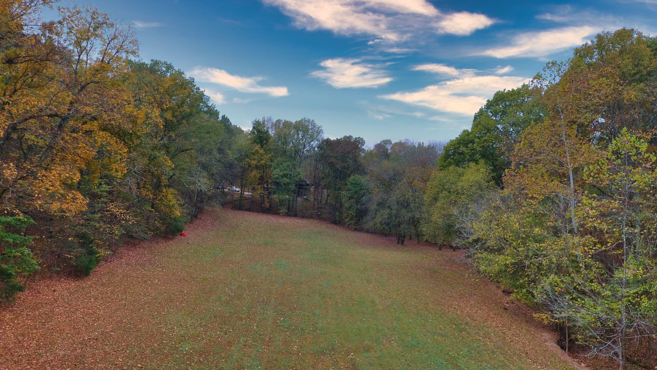 RIVER FRONT HOME W/ UNRESTRICTED ACREAGE FOR SALE IN TN ON TENNESSEE RIVER, DEER & TURKEY HUNTING