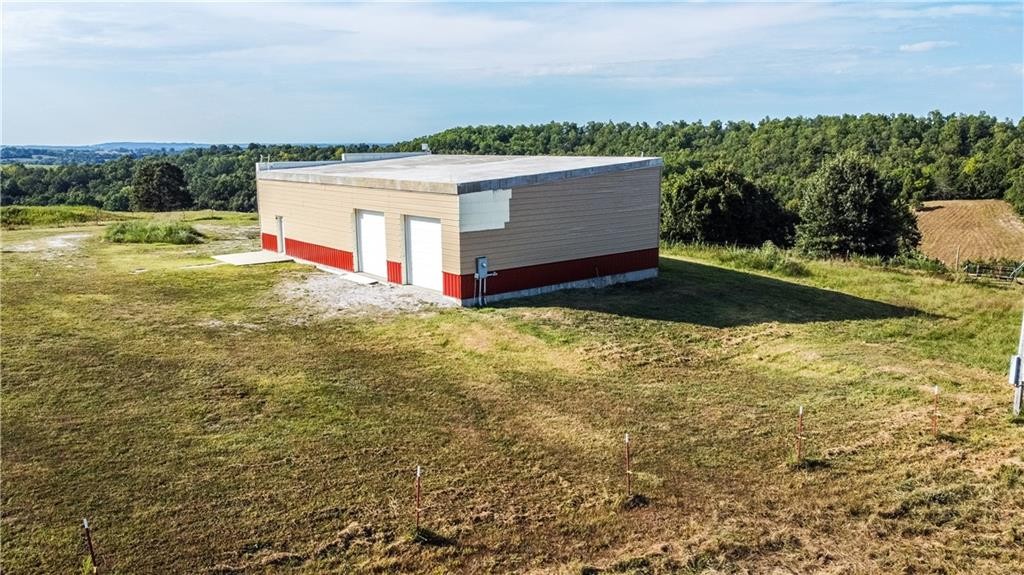 Ozark Mountain Home Hunting Retreat with Spring Fed Ponds For Sale in Searcy Co, Arkansas