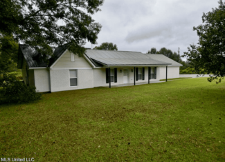 Remodeled Home on Acreage in Natchez, MIssissippi