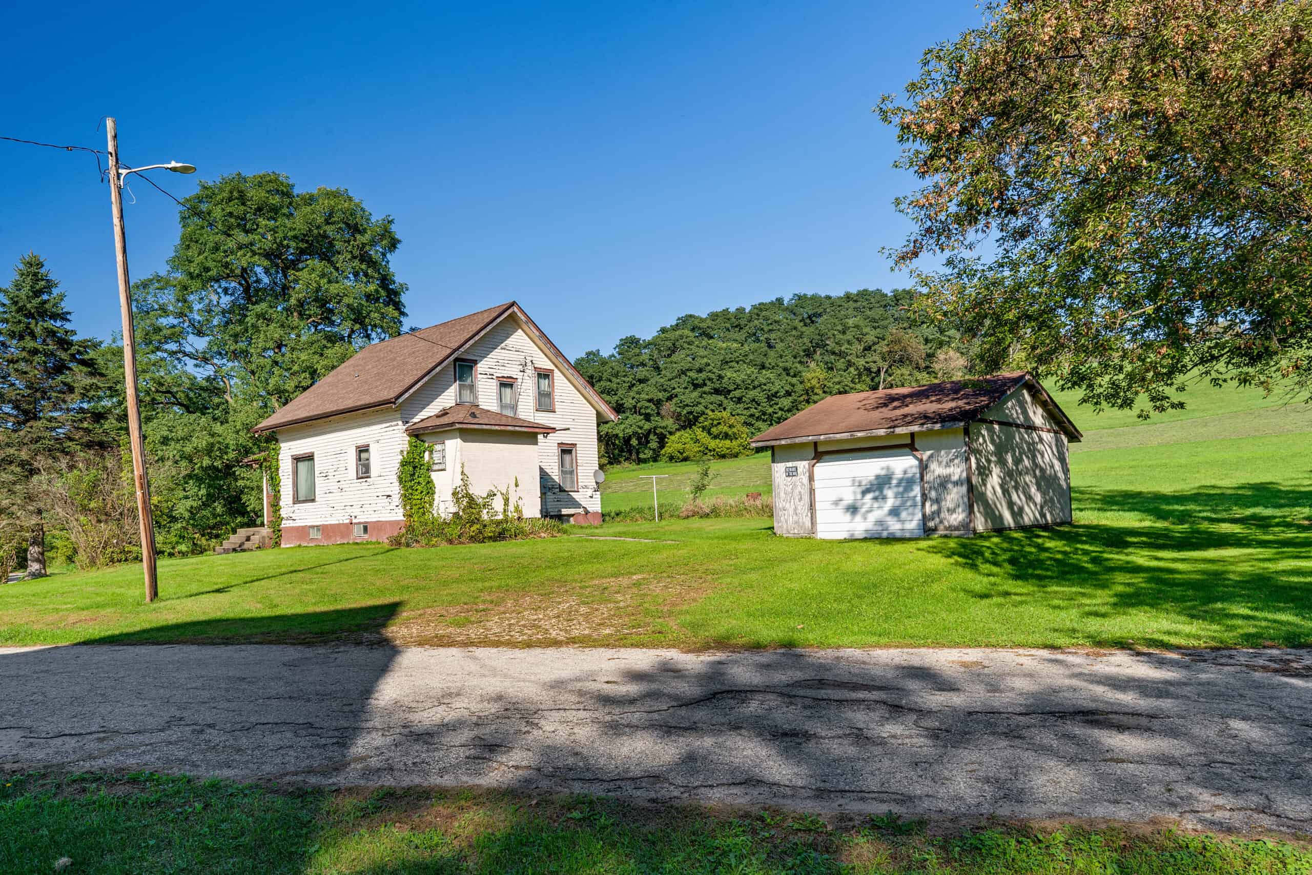 Trempealeau County Country Home & Hunting Property for Sale