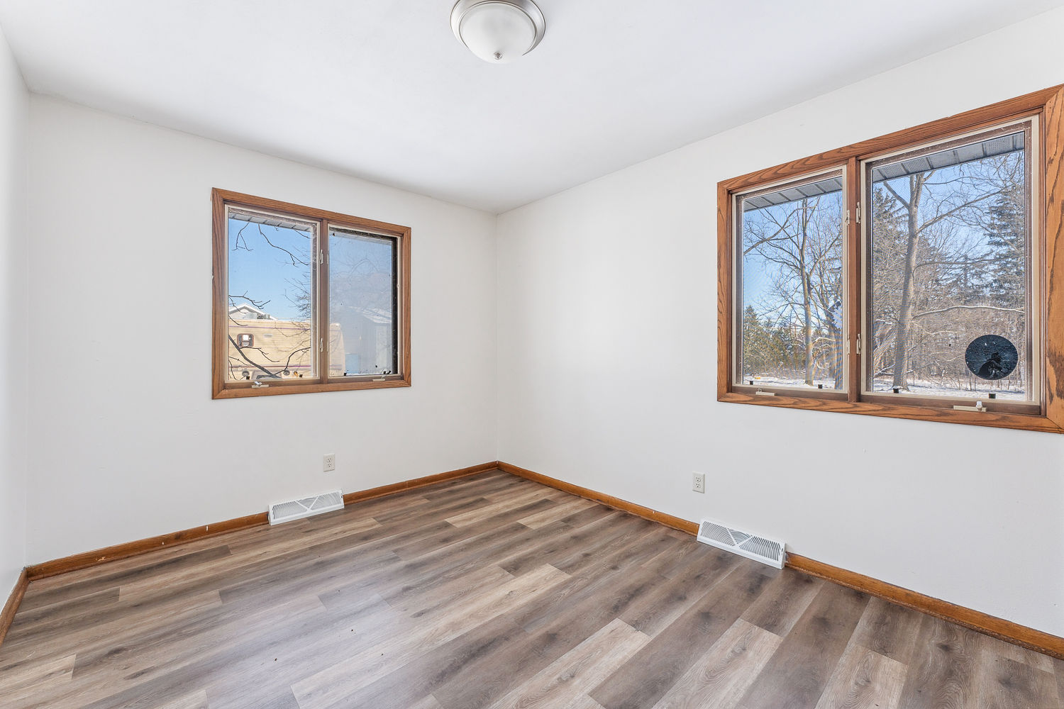 Marquette County 3-Bedroom Ranch on 45+/- Acres