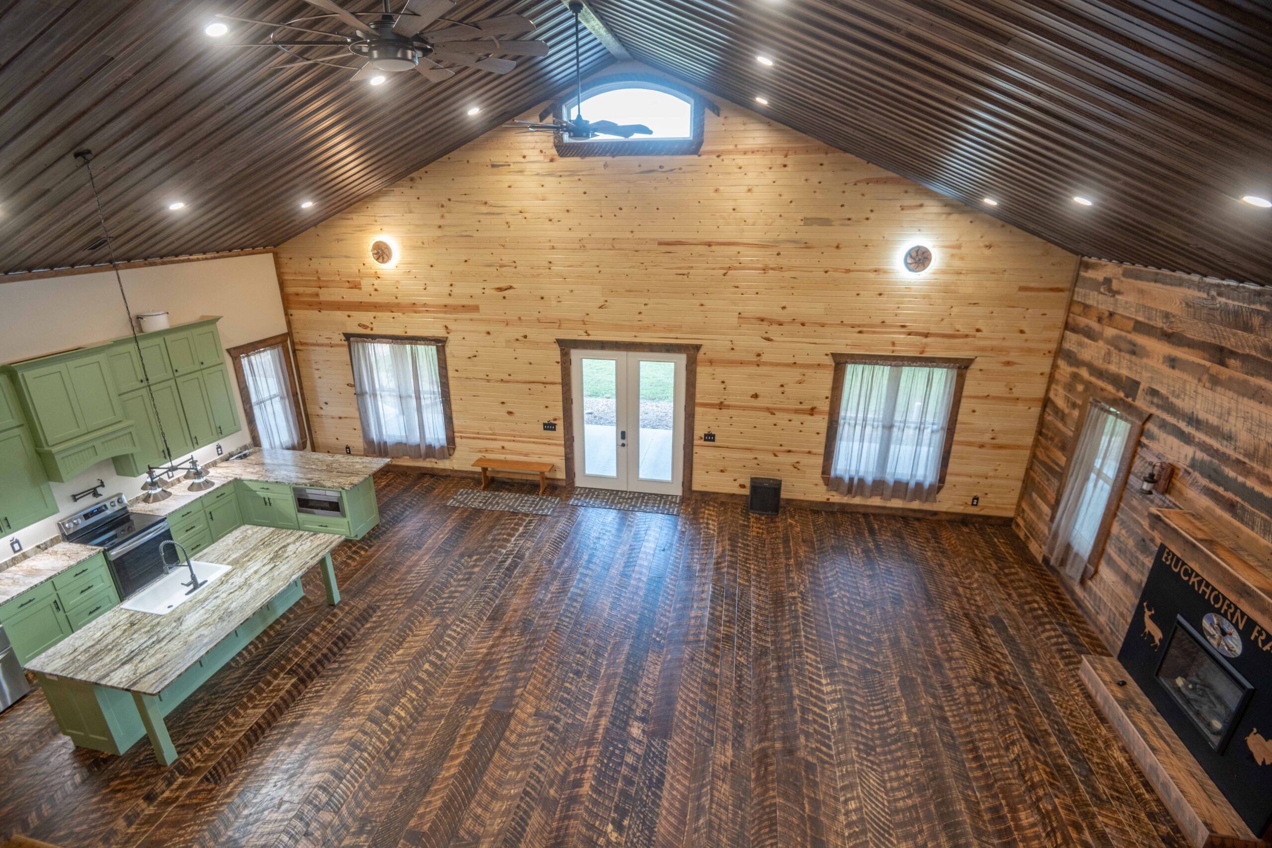 245.4 +\- acres with home in Cross Timbers MO