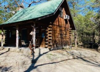 Large Acreage Property With Multiple Cabins For Sale In Ozarks