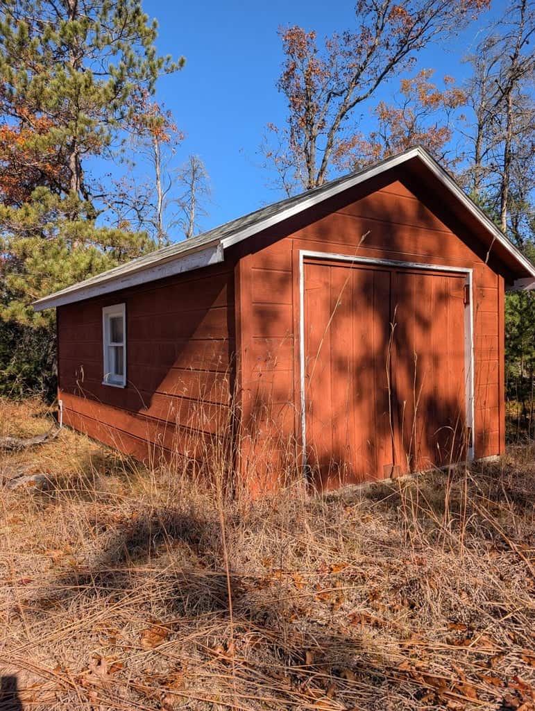 Charming Cabin w/ Garage on 3 Private Lots – Canada Creek Ranch Atlanta MI