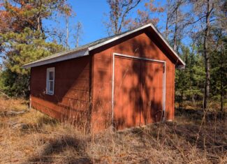 Charming Cabin w/ Garage on 3 Private Lots – Canada Creek Ranch Atlanta MI