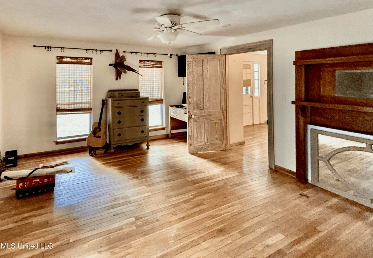 Farmhouse on Acreage with Hunting Land in Magnolia MS