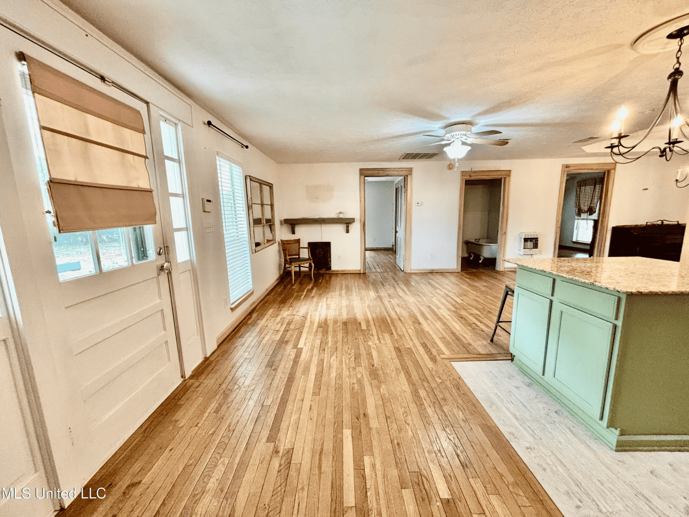 Farmhouse on Acreage with Hunting Land in Magnolia MS