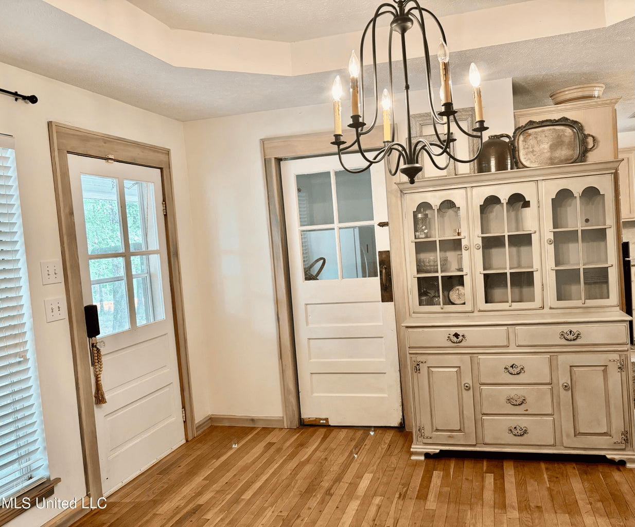 Farmhouse on Acreage with Hunting Land in Magnolia MS