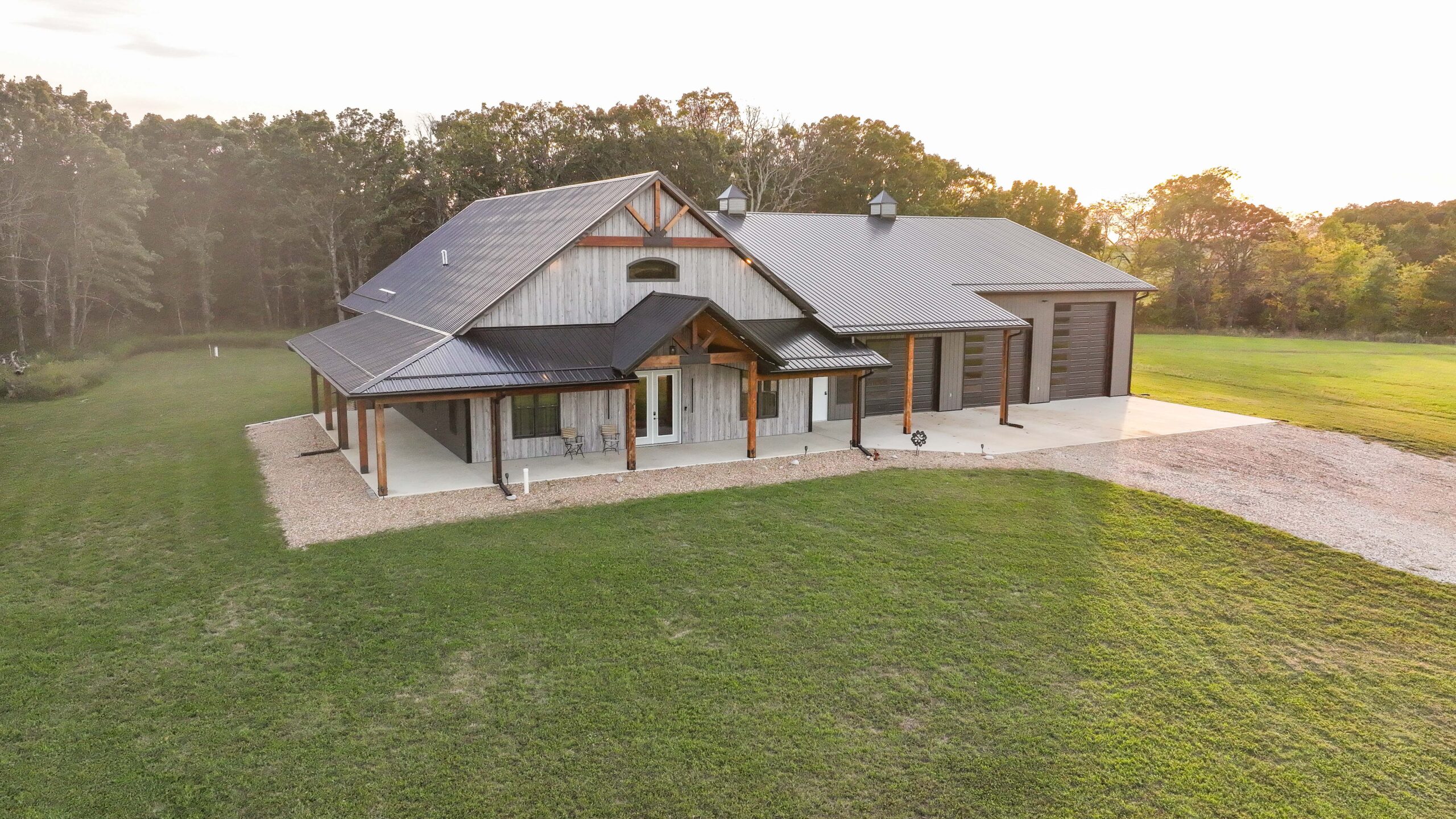 245.4 +\- acres with home in Cross Timbers MO