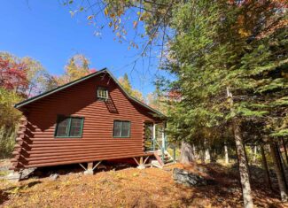 One of a Kind Off-grid Log Cabin Retreat