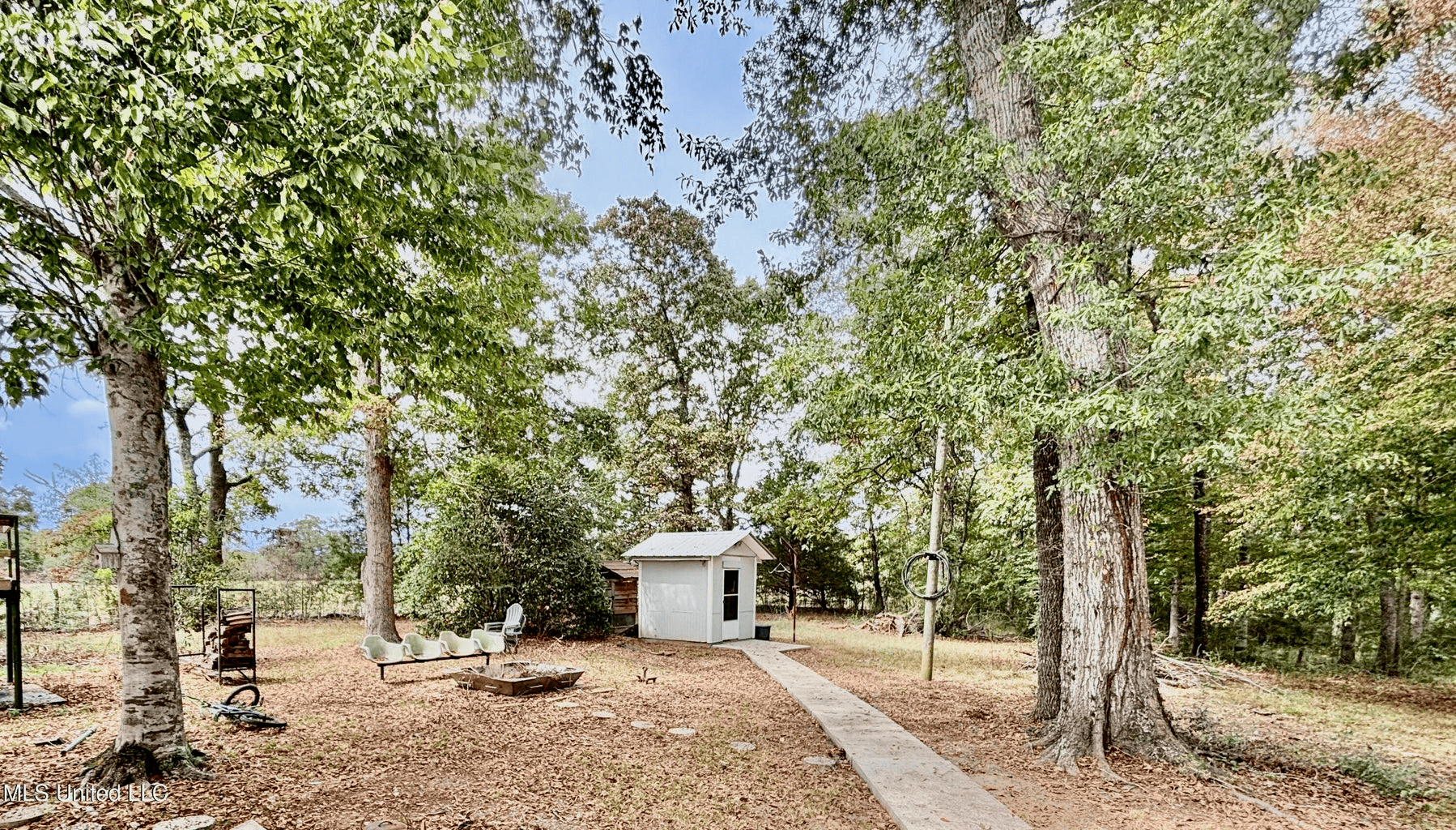 Farmhouse on Acreage with Hunting Land in Magnolia MS