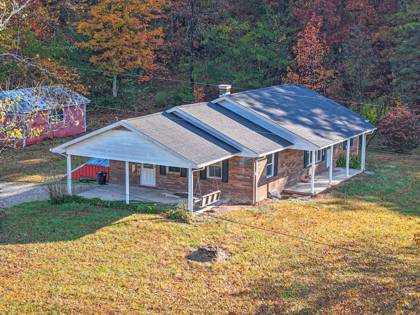Liberty KY Country Home with Prime White-Tail Deer and Turkey Hunting Land