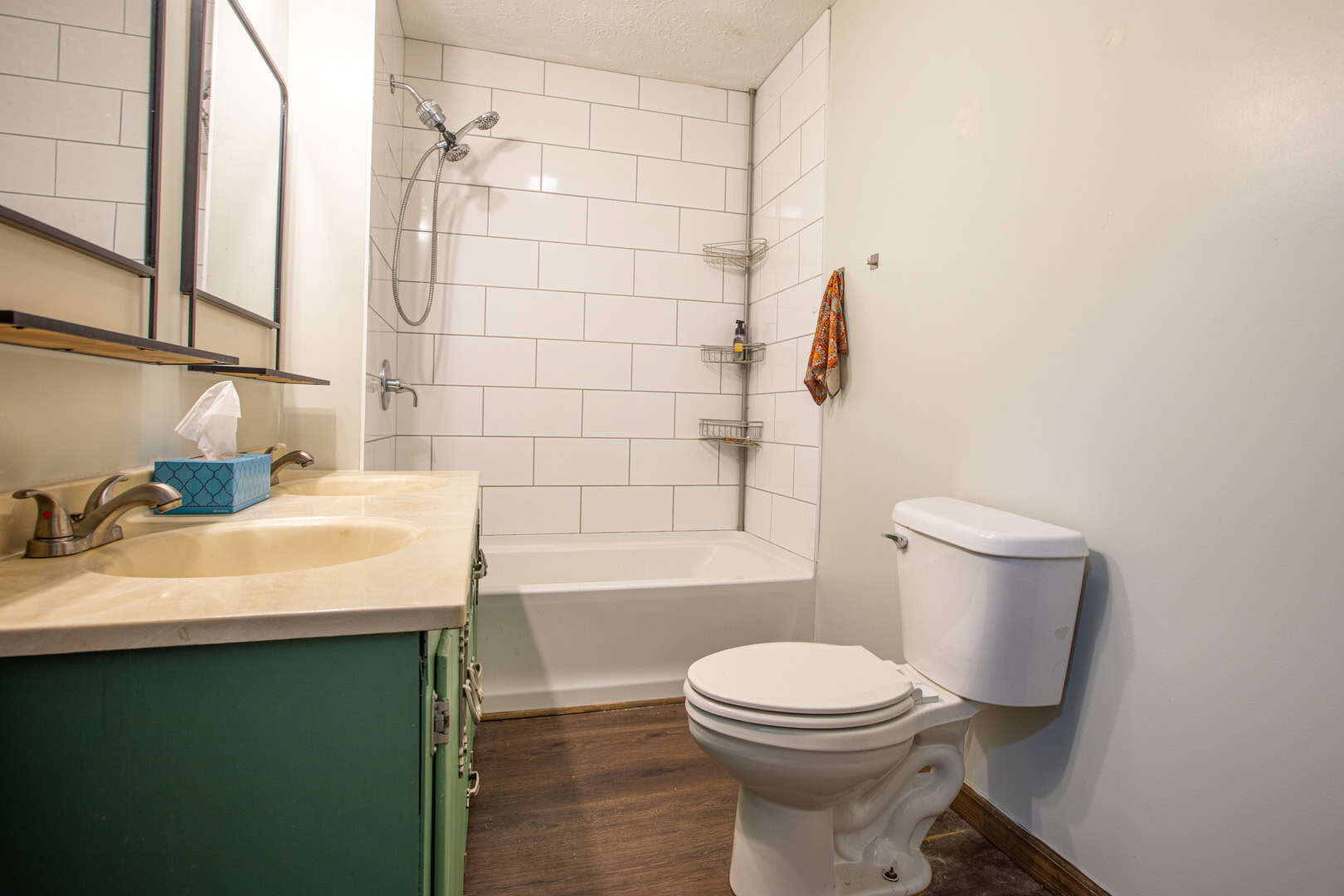 Liberty KY Country Home with Prime White-Tail Deer and Turkey Hunting Land