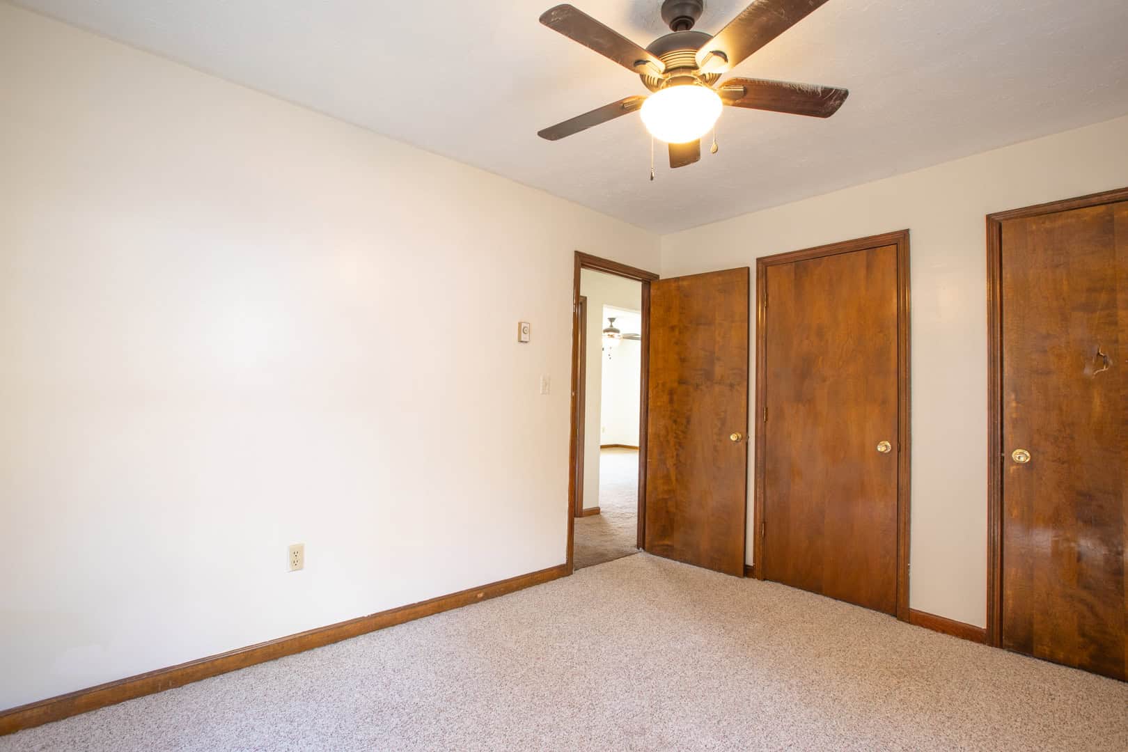 Liberty KY Country Home with Prime White-Tail Deer and Turkey Hunting Land