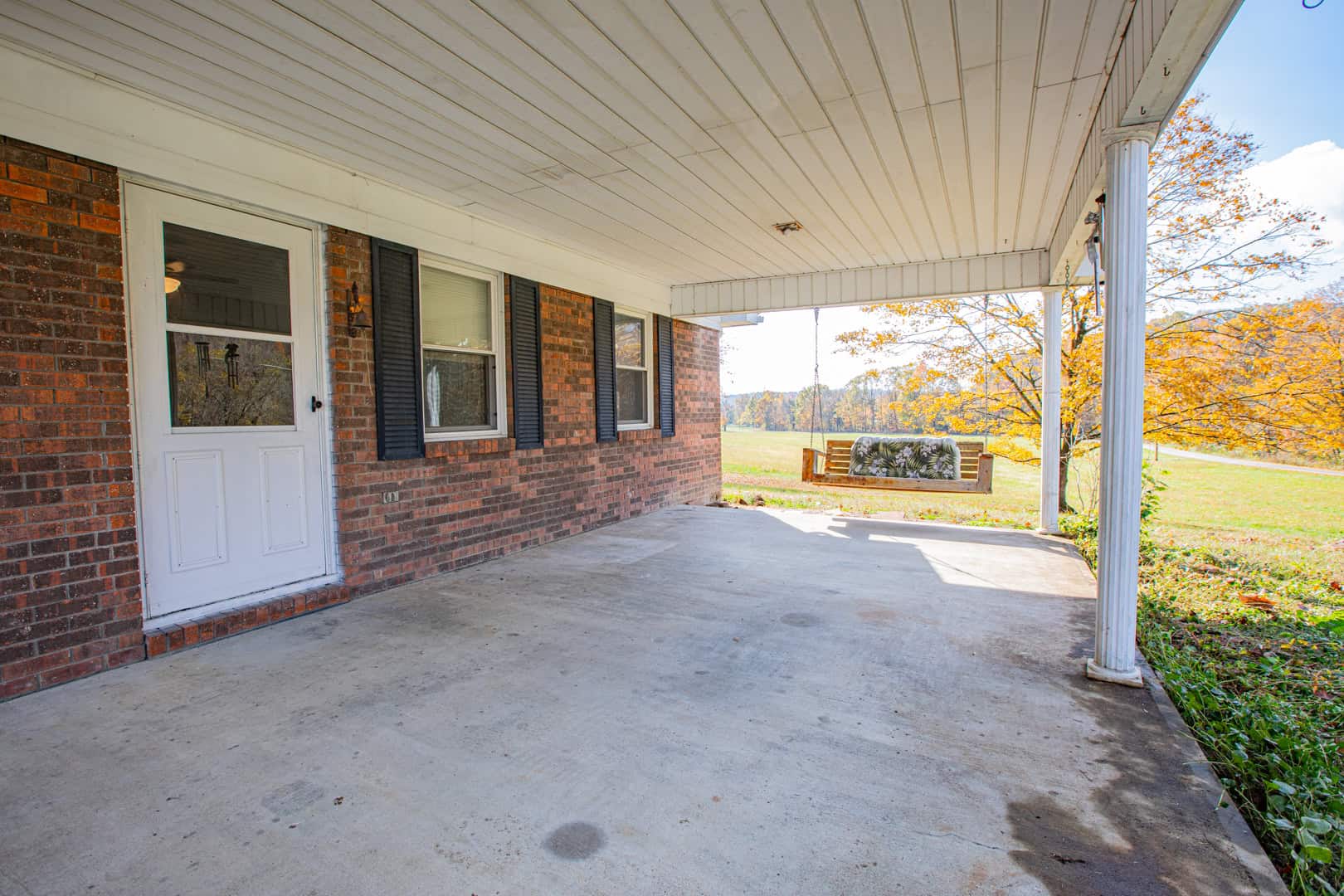 Liberty KY Country Home with Prime White-Tail Deer and Turkey Hunting Land