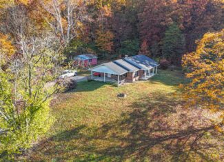 Liberty KY Country Home with Prime White-Tail Deer and Turkey Hunting Land