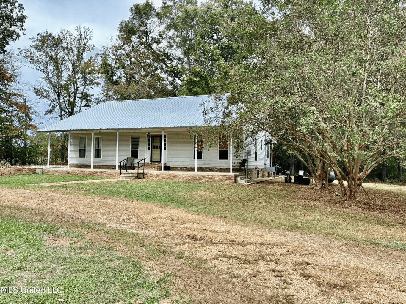 Farmhouse on Acreage with Hunting Land in Magnolia MS