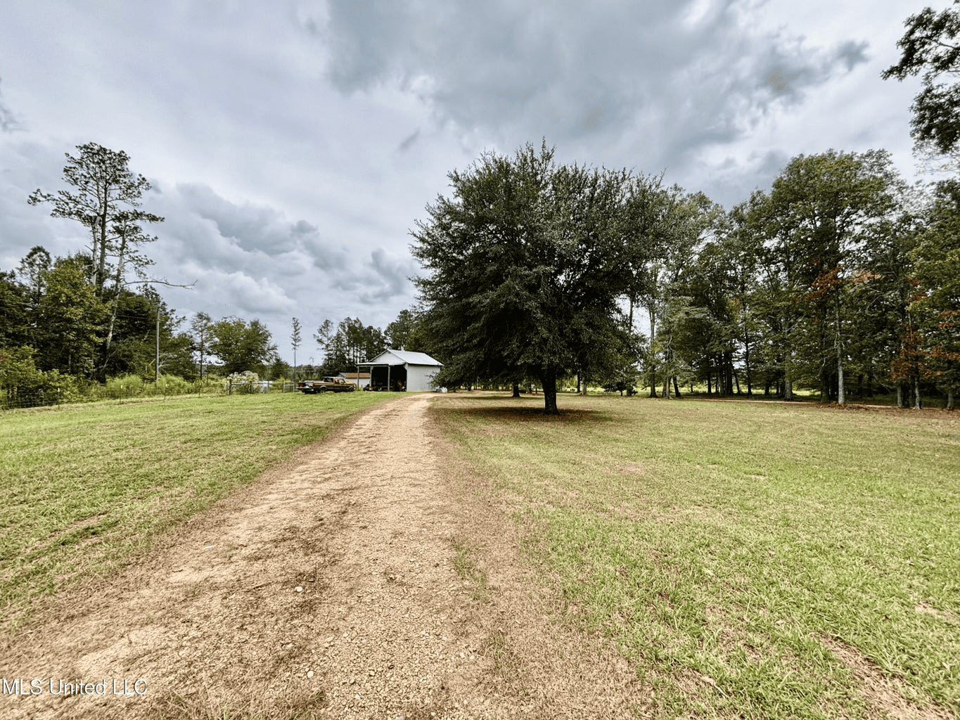 Farmhouse on Acreage with Hunting Land in Magnolia MS