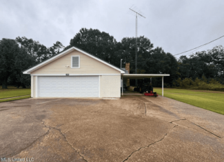 Remodeled Home on Acreage in Natchez, MIssissippi