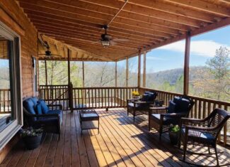 Large Acreage Property With Multiple Cabins For Sale In Ozarks